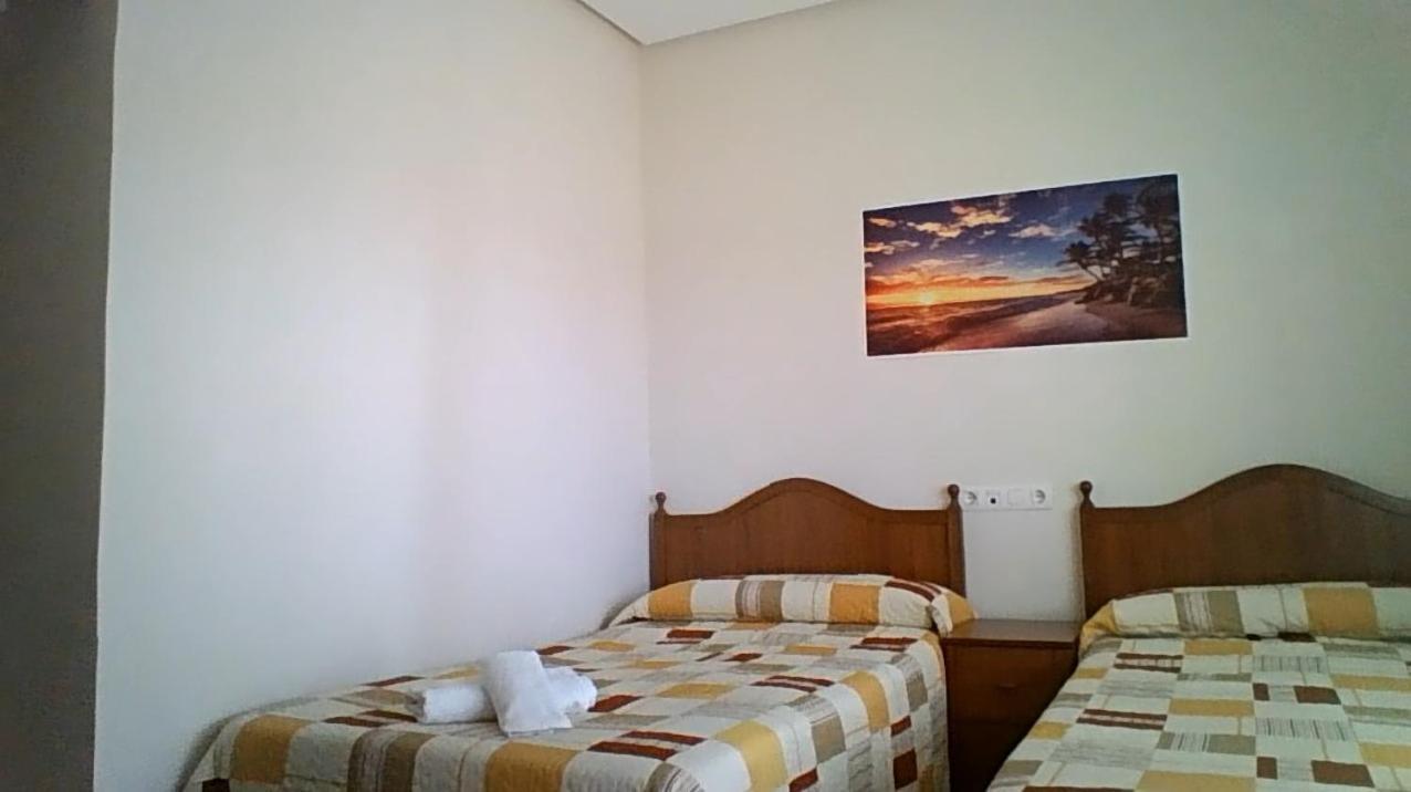 Hostal Restaurante Galicia Villardefrades Екстер'єр фото